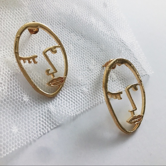 • SHOP STEFANI MARIAH • Gold face earrings - Picture 2 of 3
